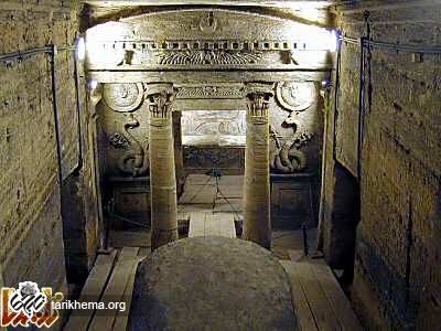 http://tarikhema.org/images/2011/12/Alexandria_catacombs_principal_tomb_tb_n110800-1.jpg