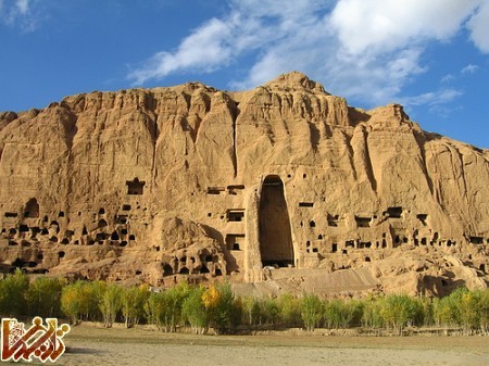 http://tarikhema.org/images/2012/11/Bodhai_Bamiyan.jpg