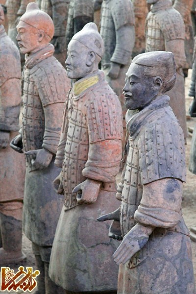 http://tarikhema.org/images/2013/01/Terracotta_warriors.jpg