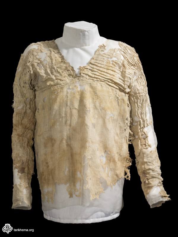 The Tarkhan dress. Credit: Petrie Museum | لباس تارخان ؛ موزه باستان شناسی مصر