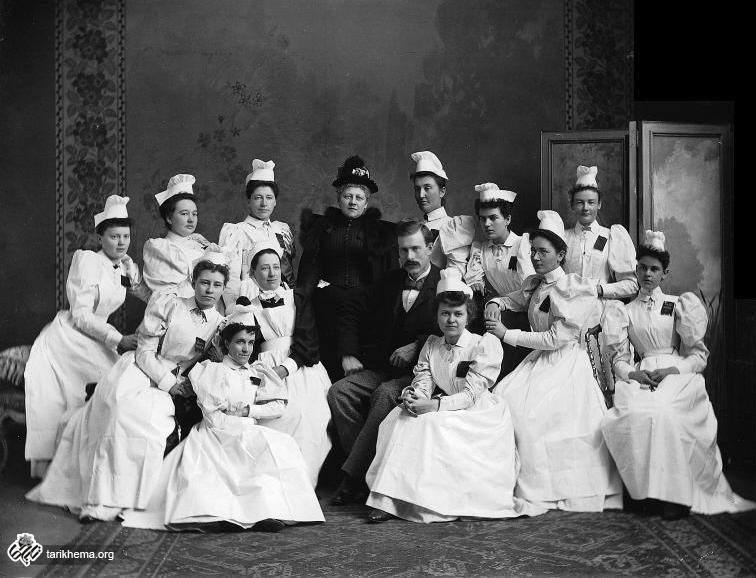 گروهی از پرستاران در یکی از بیمارستانهای عمومی مونترال کانادا ۱۸۹۴