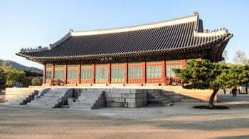 sujeongjeon_hall_at_gyeongbokgung_palace-350x196.jpg
