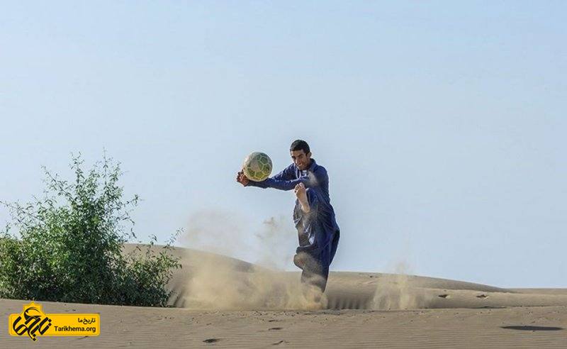 پسر روستایی درک با لباس سنتی