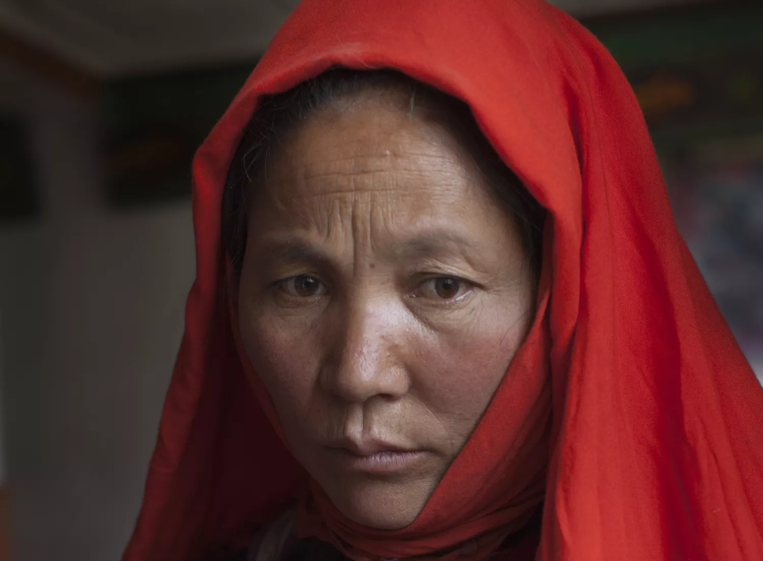 یک زن نگران هزاره در افغانستان