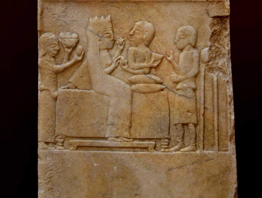 بنای یادبود زن هخامنشی از داسیلیوم