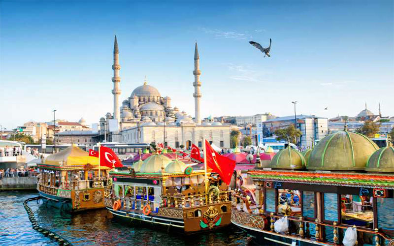 تجربه سفری خاطره انگیز با تور استانبول سلام پرواز