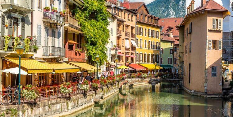 معرفی شهر لیون فرانسه | آتا اکسپرس - پست سریع بین المللی آتــا