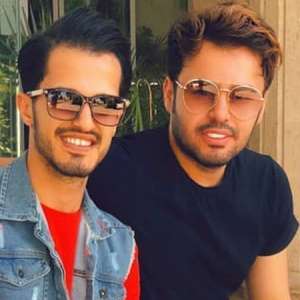 دانلود ریمیکس با تو از امو بند 