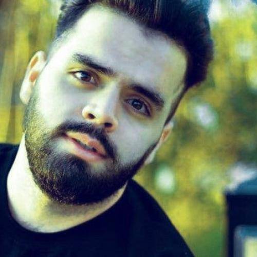 محسن آقاخانی هنوزم سراغتو میگیرم هنوزم واسه چشات میمیرم