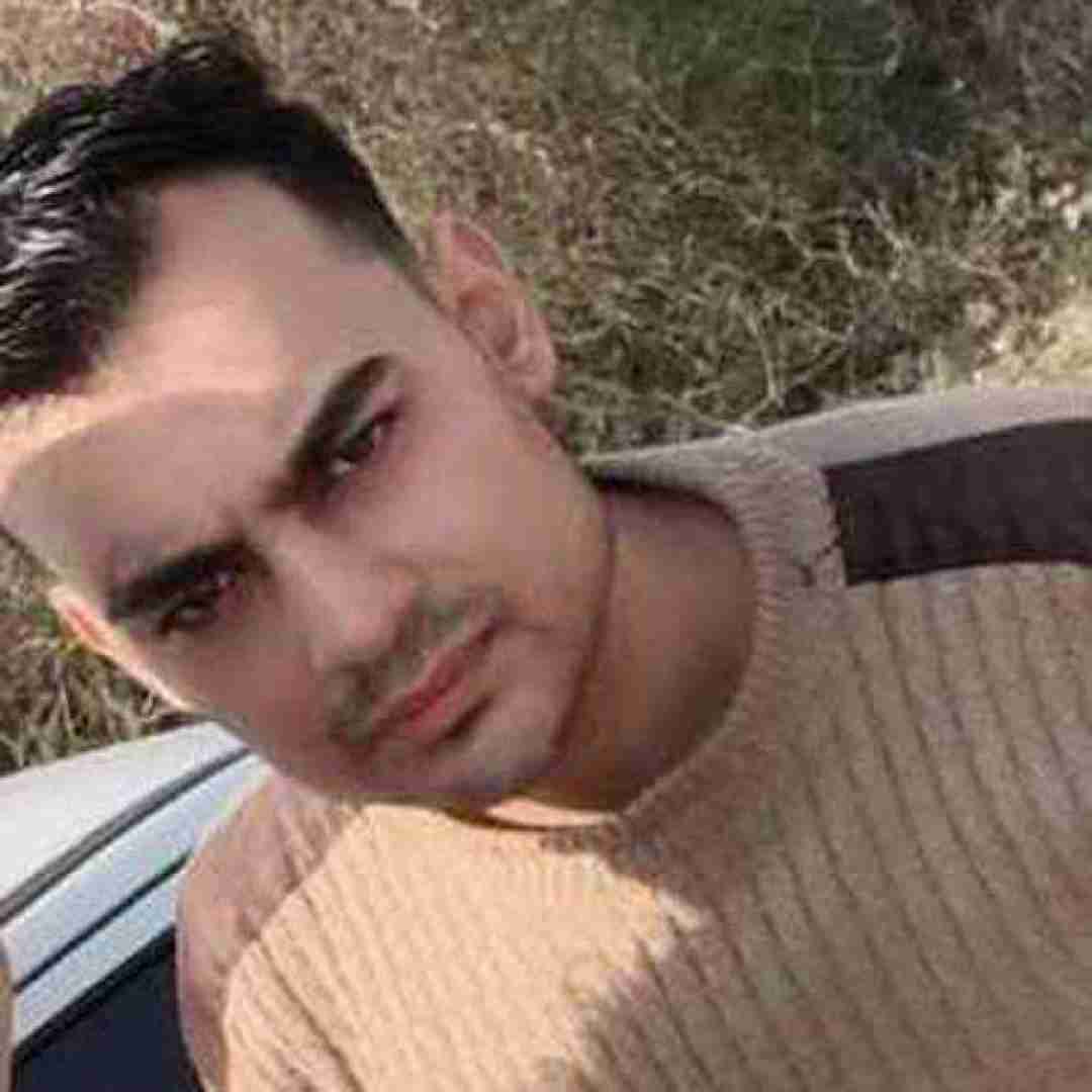روح الله کرمی کی مثل من عاشقته بی وفا