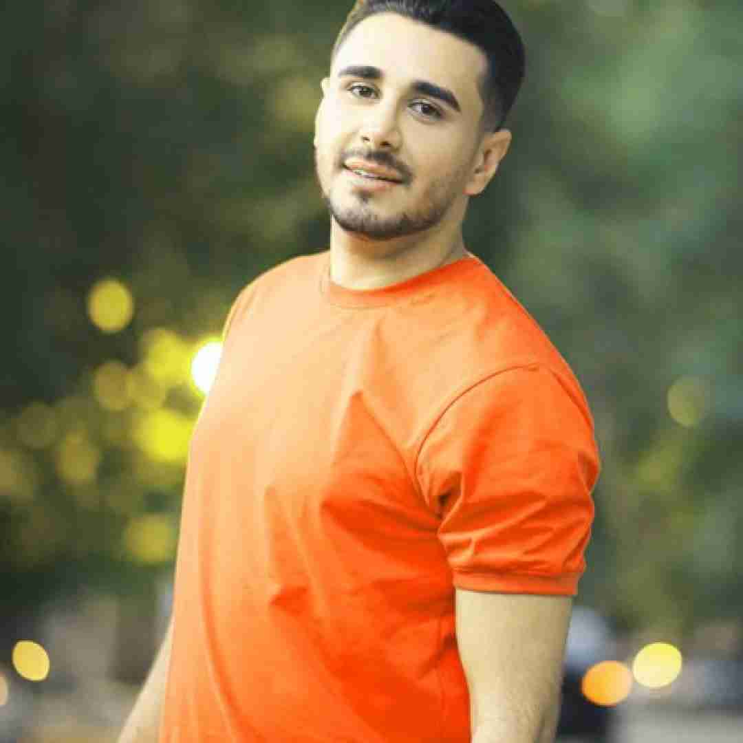 سینا پرهیز کاش یکمی بیشتر بگرد یا مده