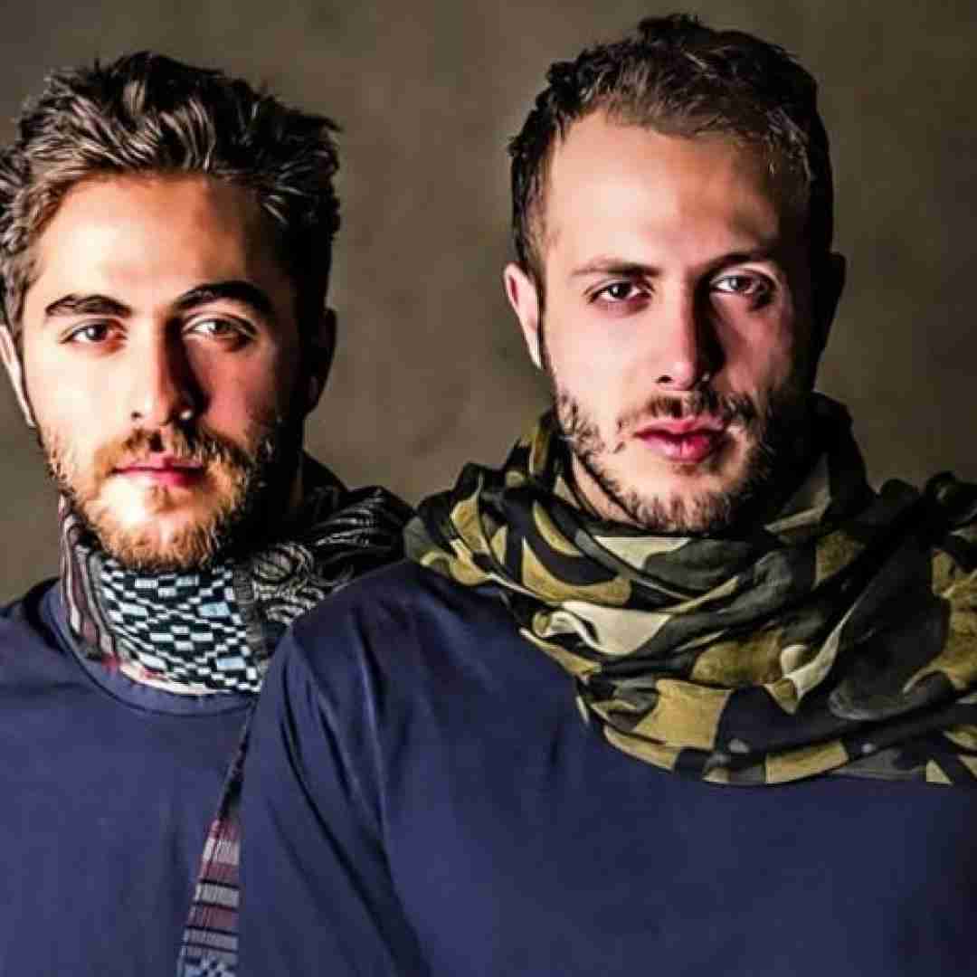 مسیح و آرش جون داره میگیره بارون تو قلب خیابون