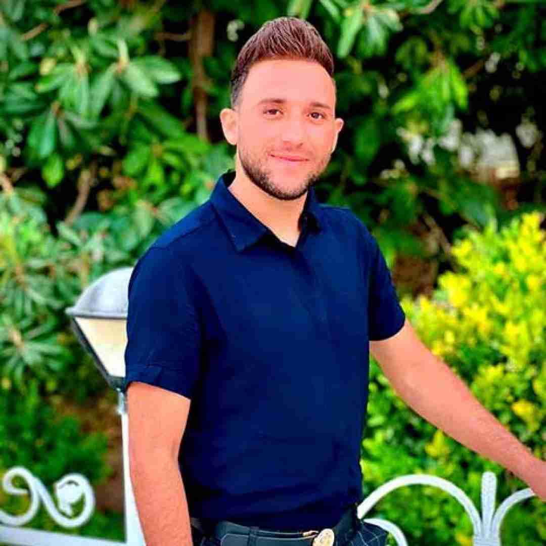 مصطفی ابراهیمی مستی قشنگه ولی با آدمش