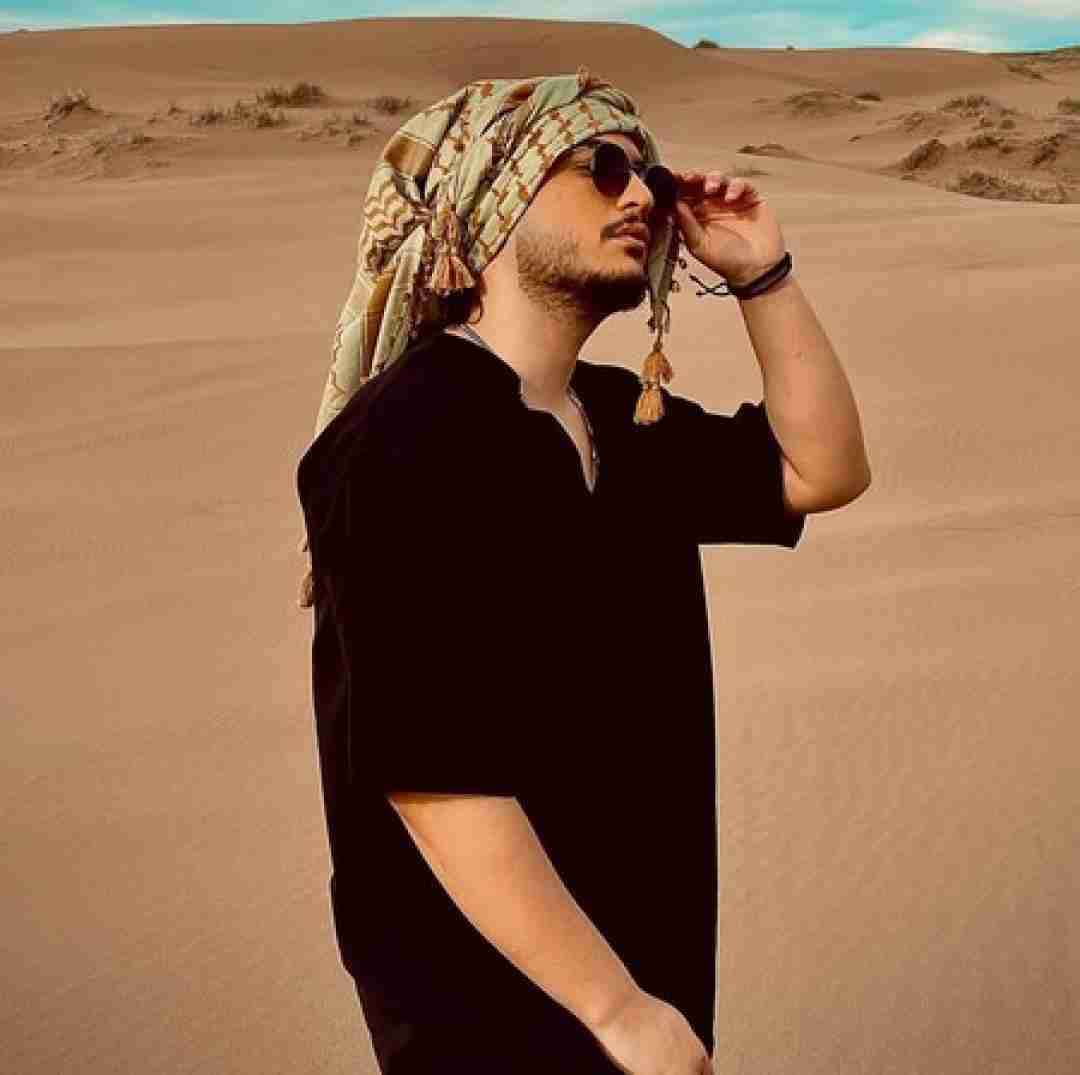 نیواد یه لحظه