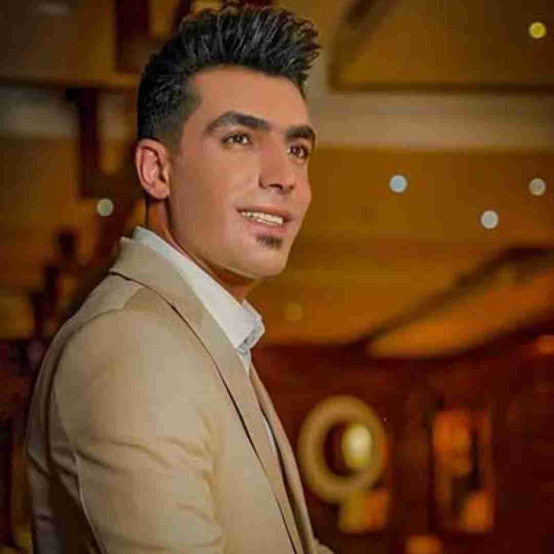 فرشید حکمتی هیکلش خانزاده بی چشملش امامزاده بی