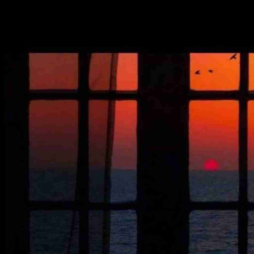  یه دریا توی چشماته ببین چه چشمایی داری