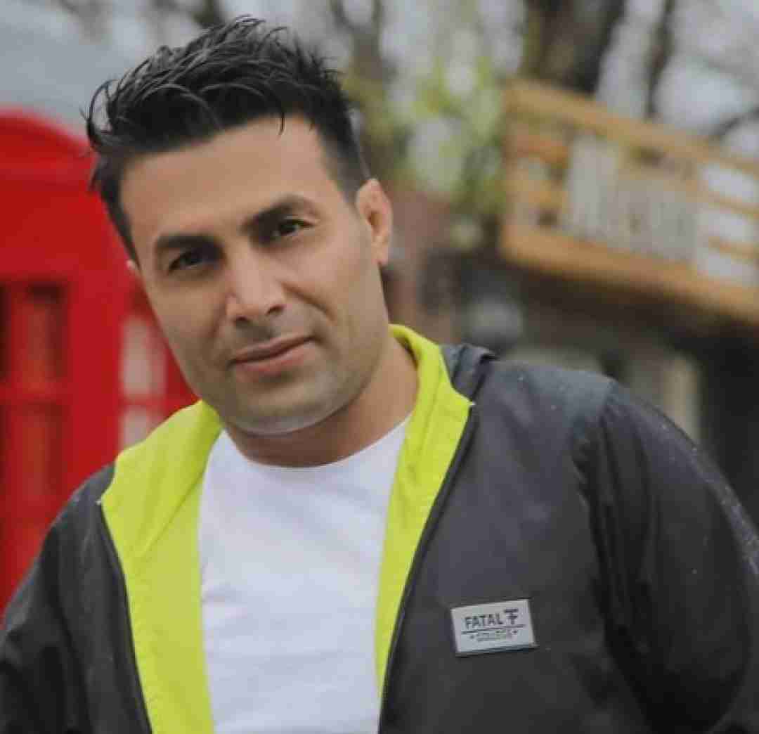 اکبر سبزیان ناخوش