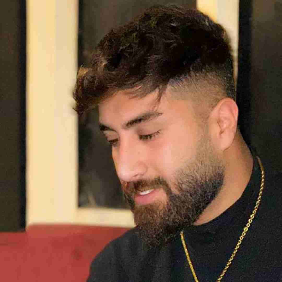 علی رمضانپور من یسار وچومه یار مه نظر یمینیه