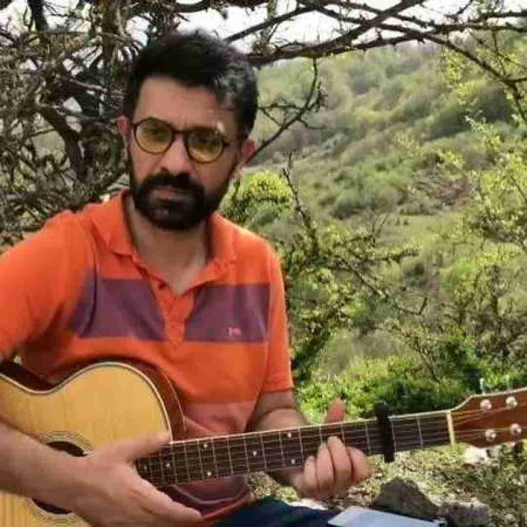 بابک افرا آهای خانم یلدا خوش اومدی بفرما