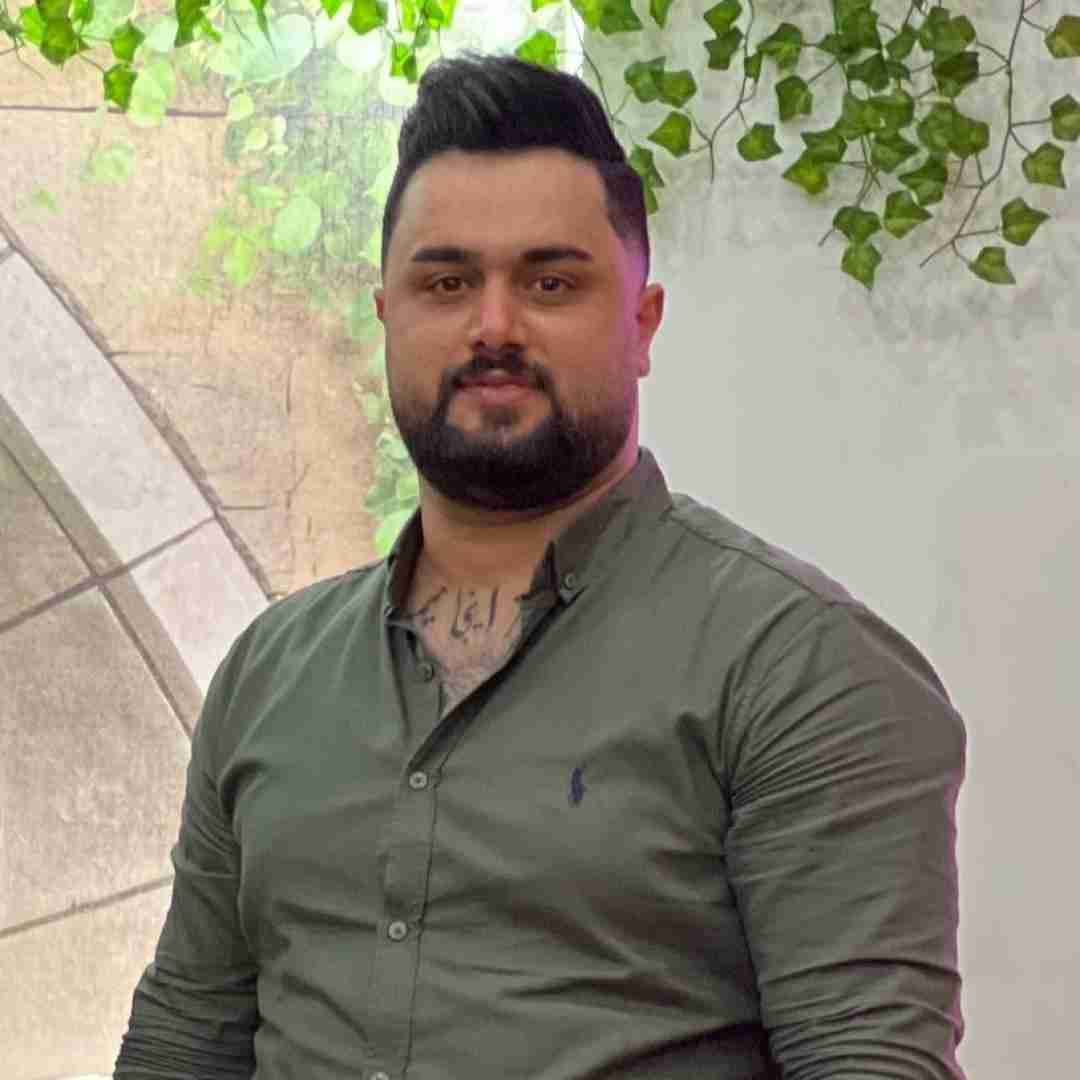 بهنام حسن زاده اشاره
