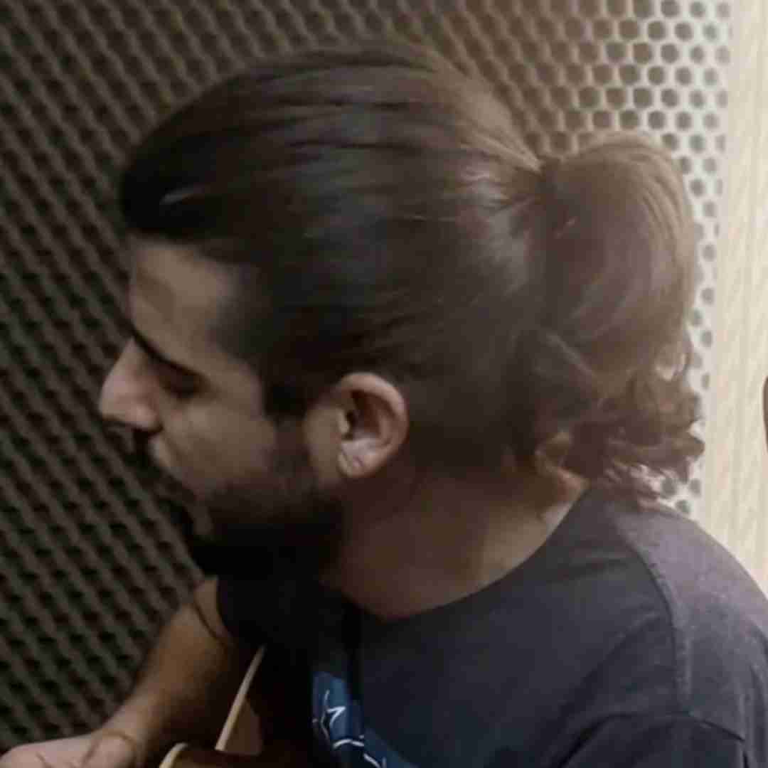 حمیدرضا خواجه تو دریایی که عشق ماهی های منم تنگی که زندونم