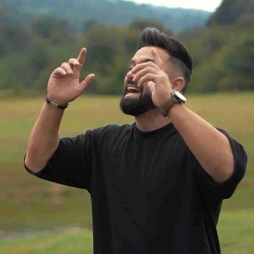 عباس یدالله زاده پشت فرمونو هوای وارشی بوسه عشقولانه سفارشی