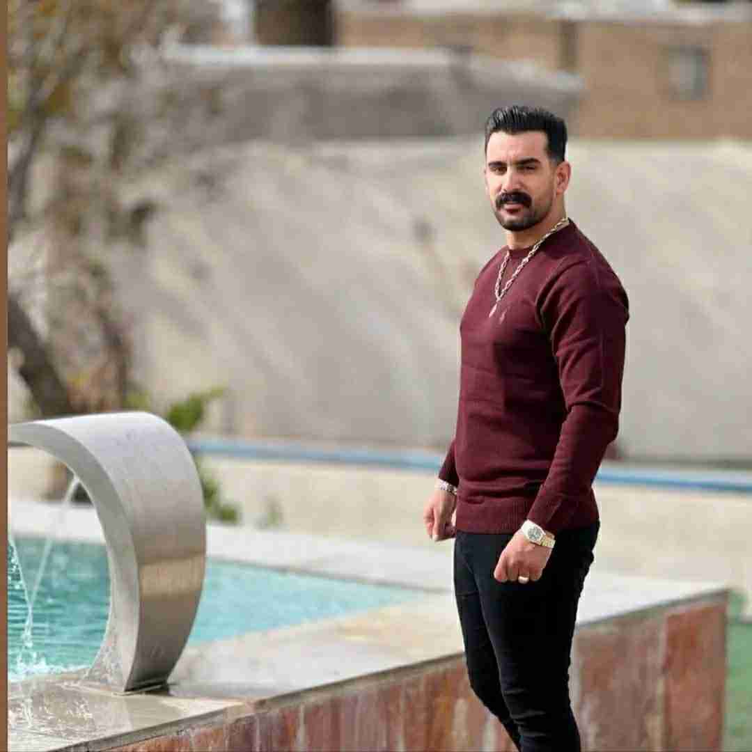 بهنام کمالوند ساریخانی