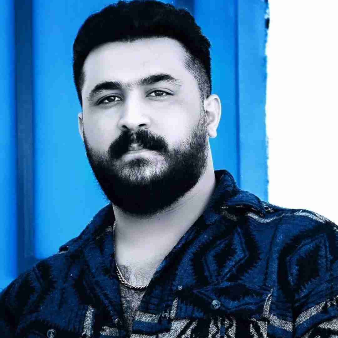 رضا کرمی تارا تو چه میدانی از نداری و بی پولی به هر دری زدم