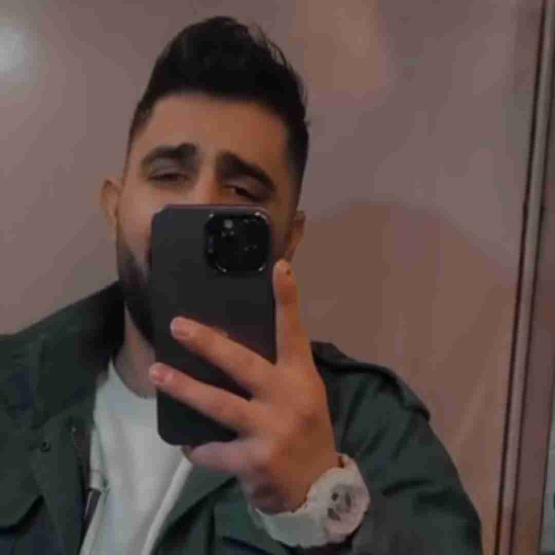 محمد امیری اشهدی بخونی تو و در گوشم بیلا سکوت بکه