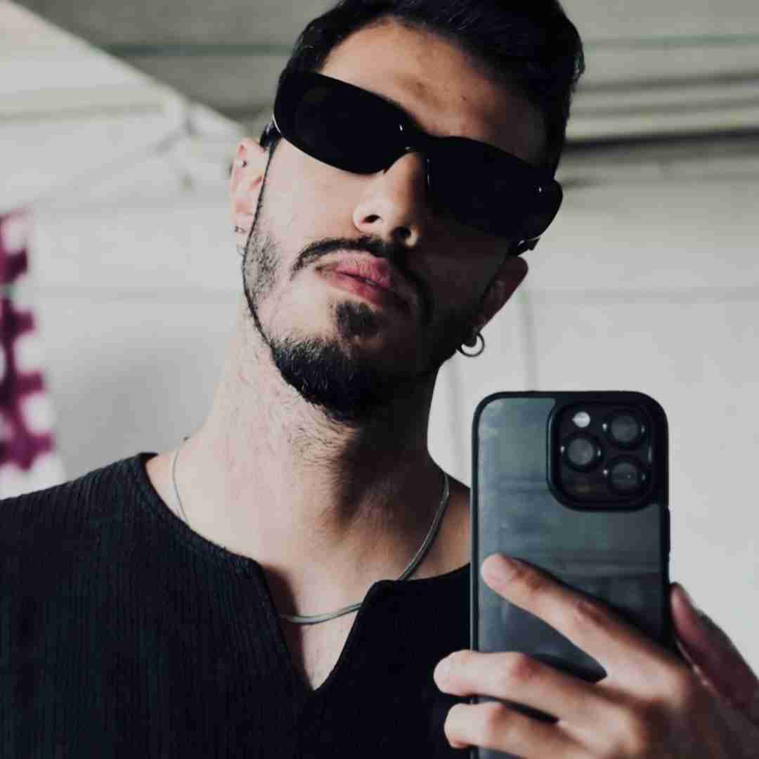 مهزد فرق میکنی