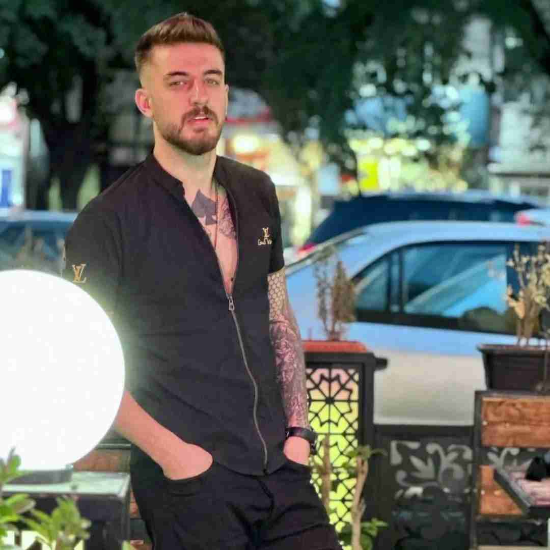 آبراهام میخوام آشنات کنم با مهد خلاف