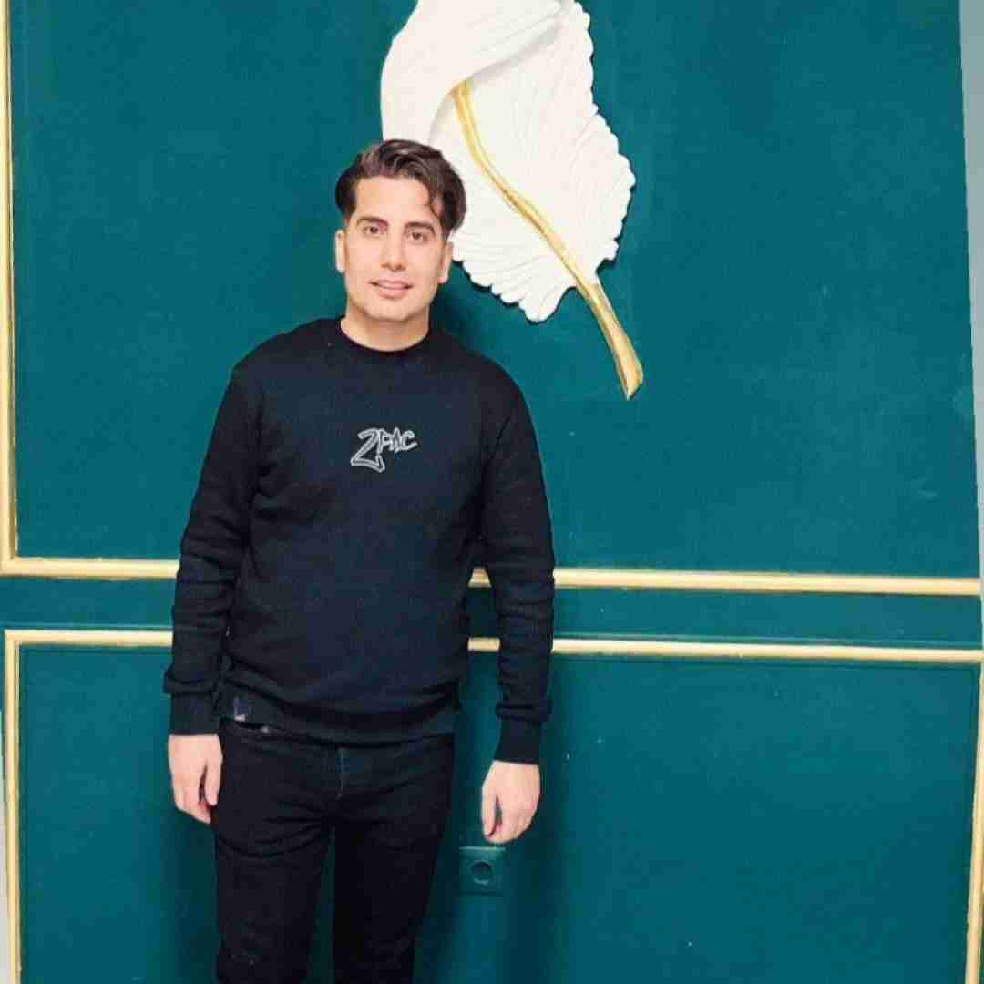 فرشاد آزادی یادمه هر روز هرشو داد و قال