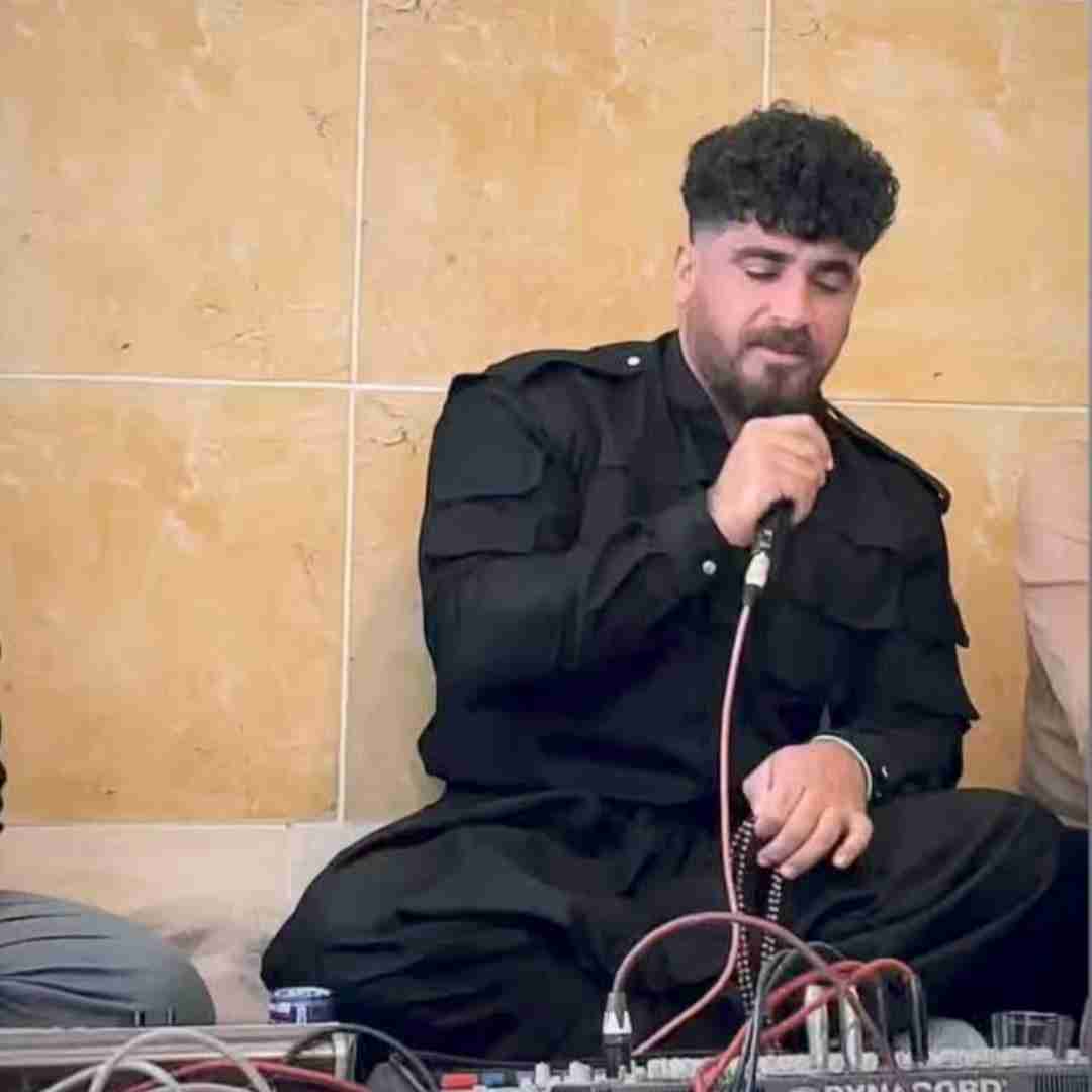 ادریس منصورزاده ناوم و شریک غمه