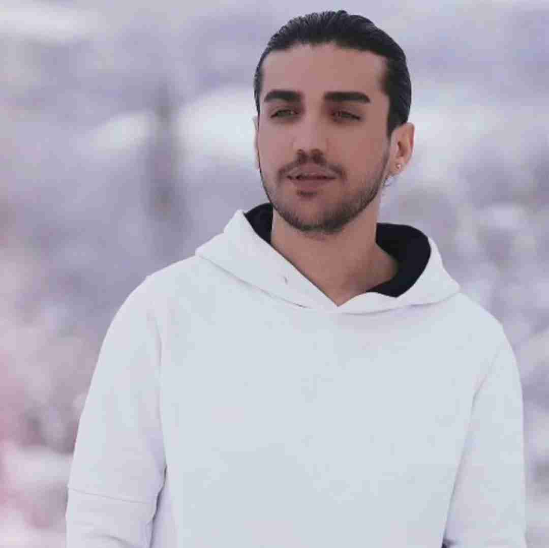 رضا مریدی تو‌ جنگل چشات شدم غرق نمیدونی چقدر موی