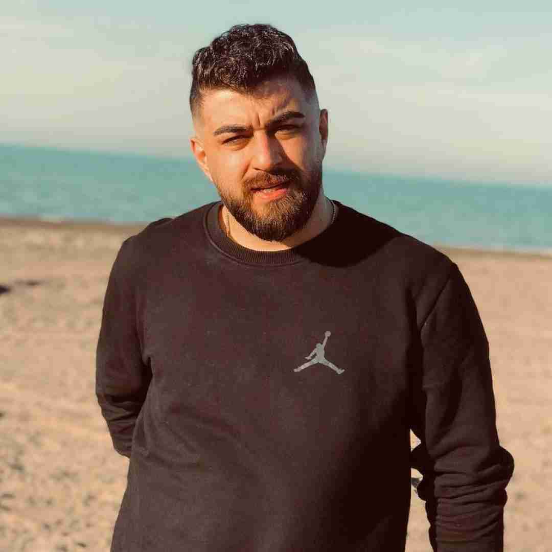 مهدی آبگون هر کی امه میون بزو بر هم