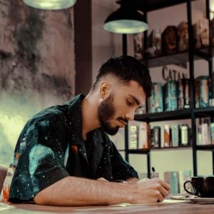 دانلود آهنگ جدید برو بسلامت عزیزم میدونی که بی تو مریضم از مهراد جم