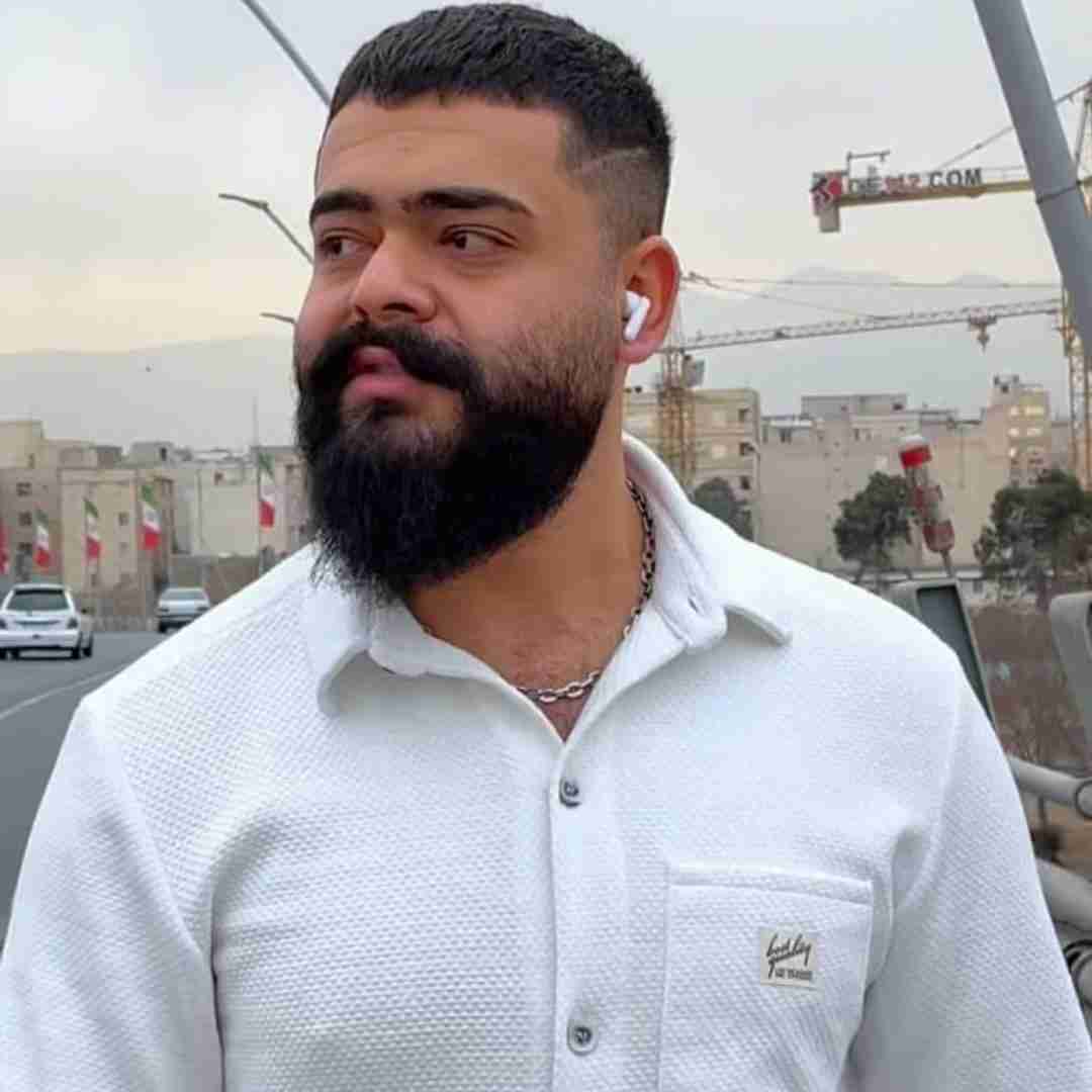 علیراد زیر کلی فشار میکنه بدنم درد