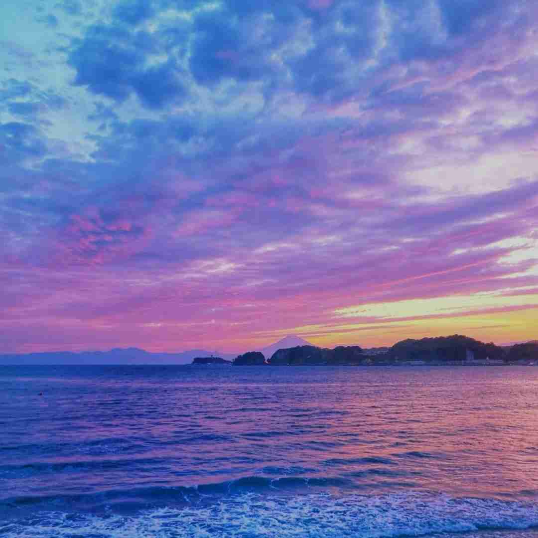دلم خونه که هر شب خون میشه چشام