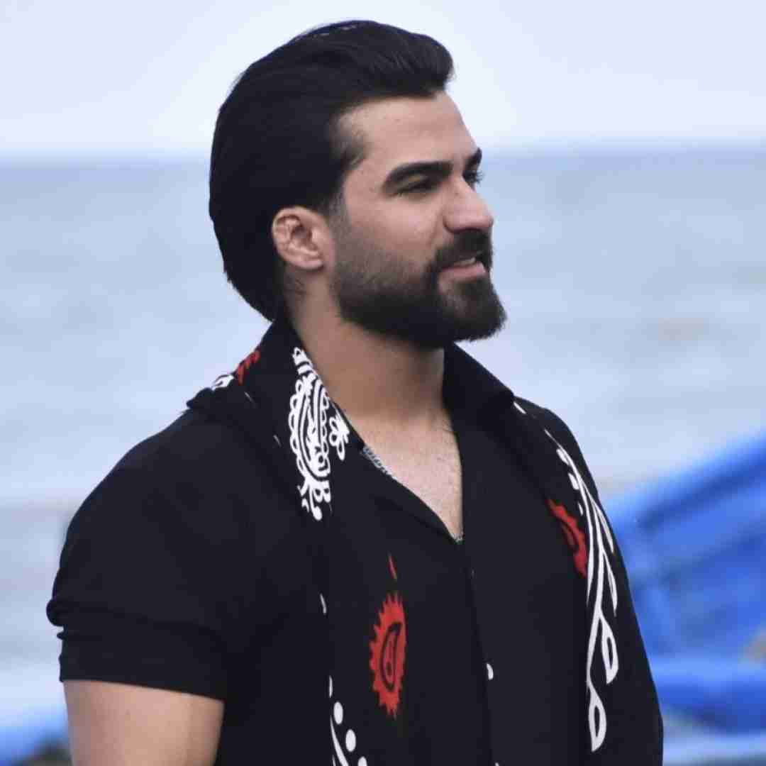 حمیدرضا بابایی طاقتم بی طاقته زدی مثل صاعقه