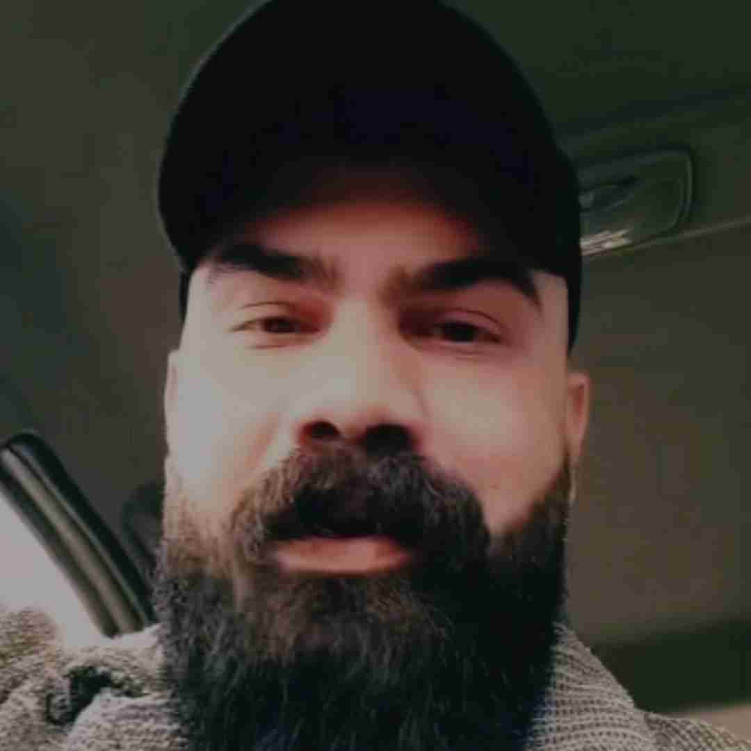 فرهاد جهانگیری مه بازنده ی قمار روزگارم پرانم هرکسی بی و کنارم