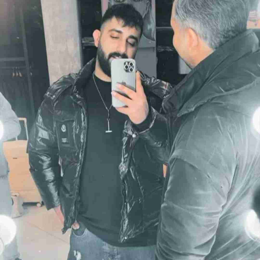 محمد امیری بد کردم با خودم قهر کردم عکساته بغل کردم