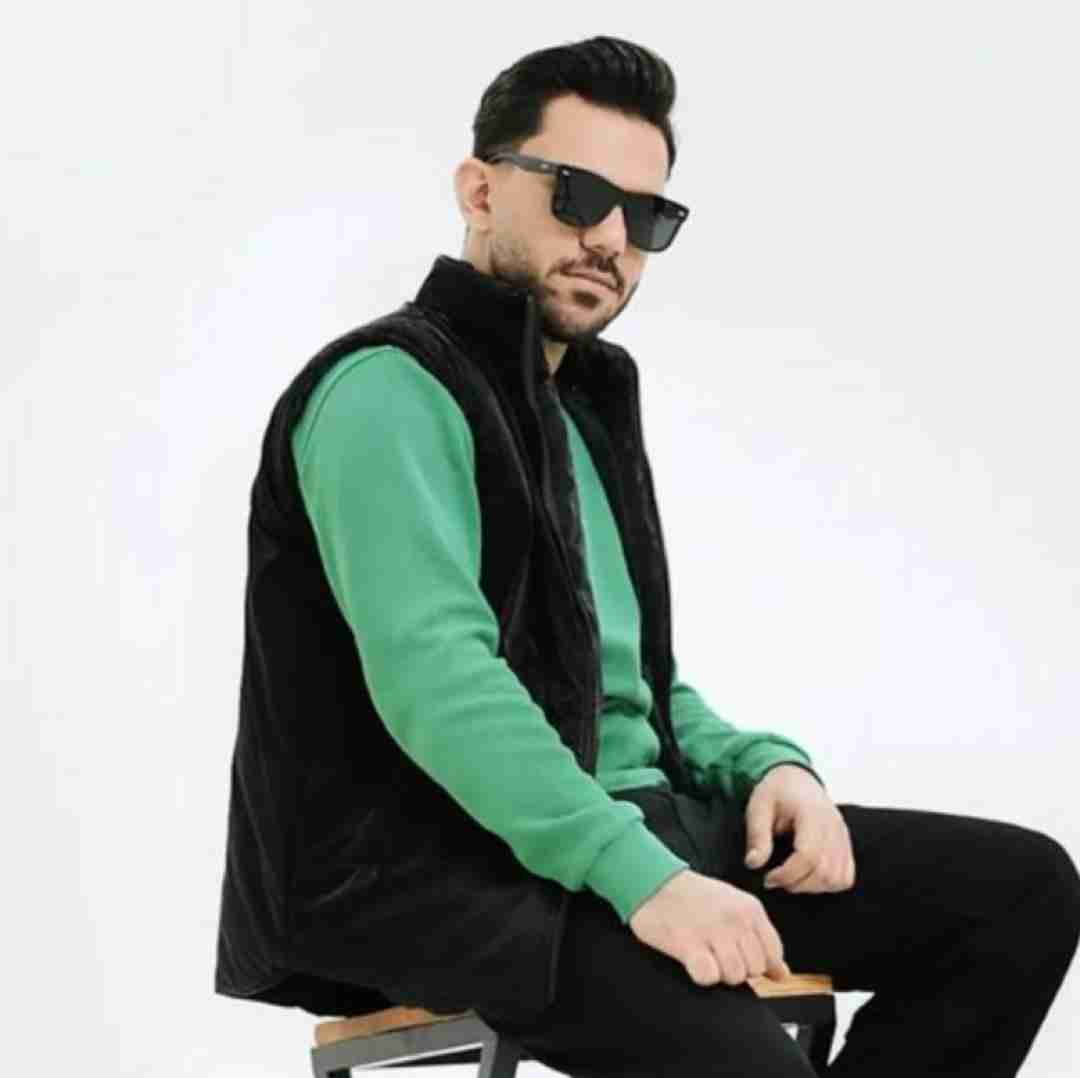 پیام عباسی بلوند