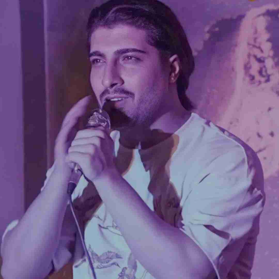 امیر لیام بغض گلوم نمیذاره حرف بزنم