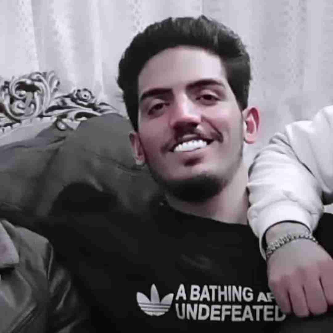 علی برات اینجا کله ها دنگ دنگ میکنه همه رد دعوا میگردن