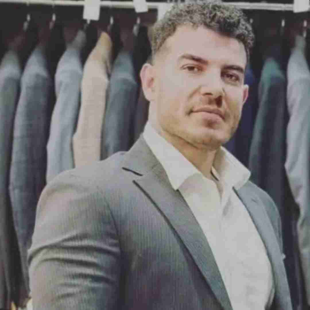 فرهاد فرهادی ارا مه سربازمو تو فرماندمی