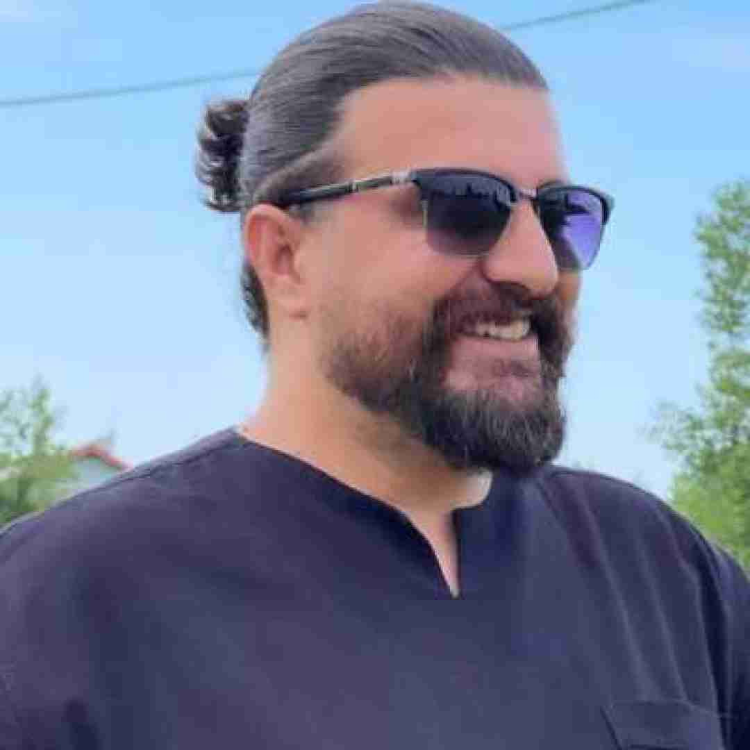 آریا بختیاری سردار دلوم