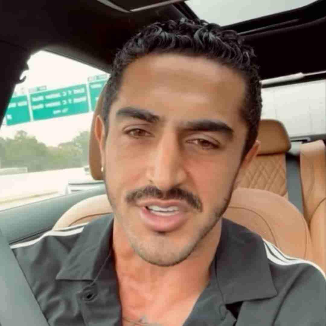 آیسان اسلامی میخونم آخ که دیگه فرنگیس