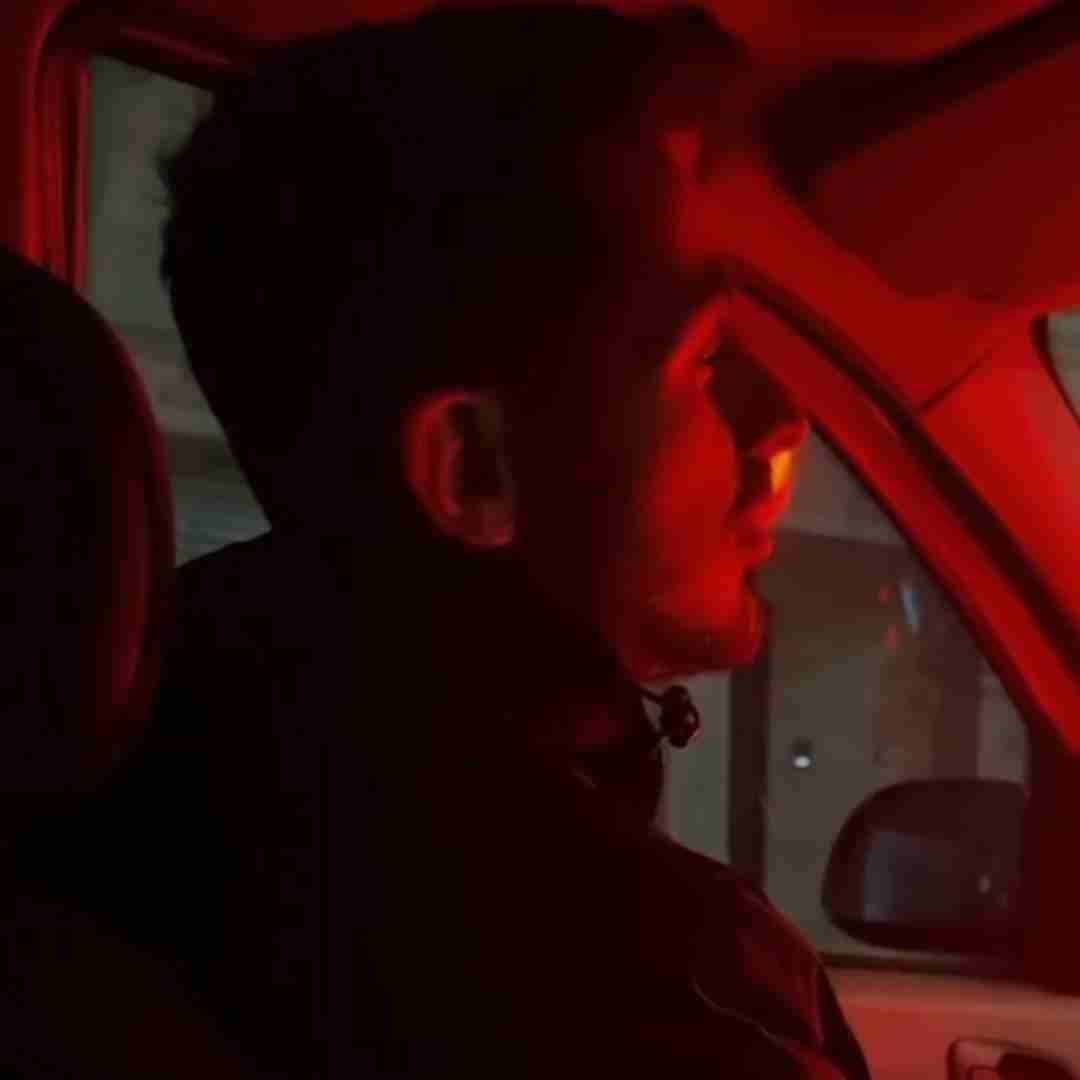 آریاشو مست میکنم یادم بره که چی به روزم آوردی تو