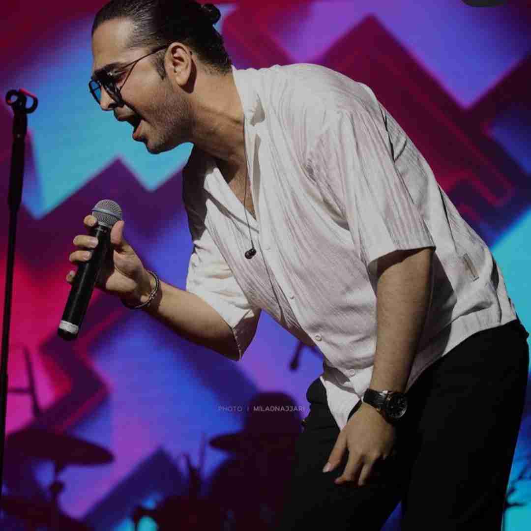 فرزاد فرخ شب من با تو زیبا میشود دل من با تو شیدا
