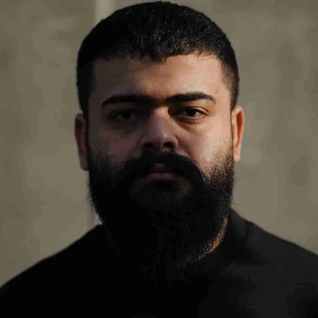 علیراد سرد شده جفت دستات تلخ شده بود حرفات